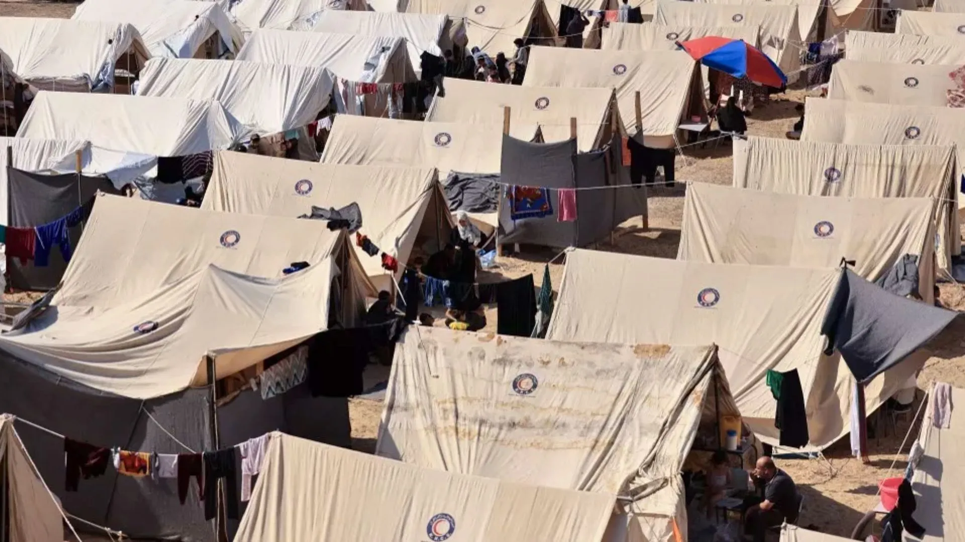 UN Warns of Refugee Crisis as Numbers Hit 122 Million, Funding Plunges