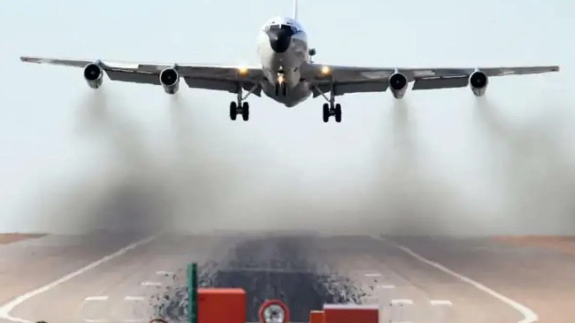 US Deploys Rare ‘Nuclear Sniffer’ Plane Amid Middle East Tensions
