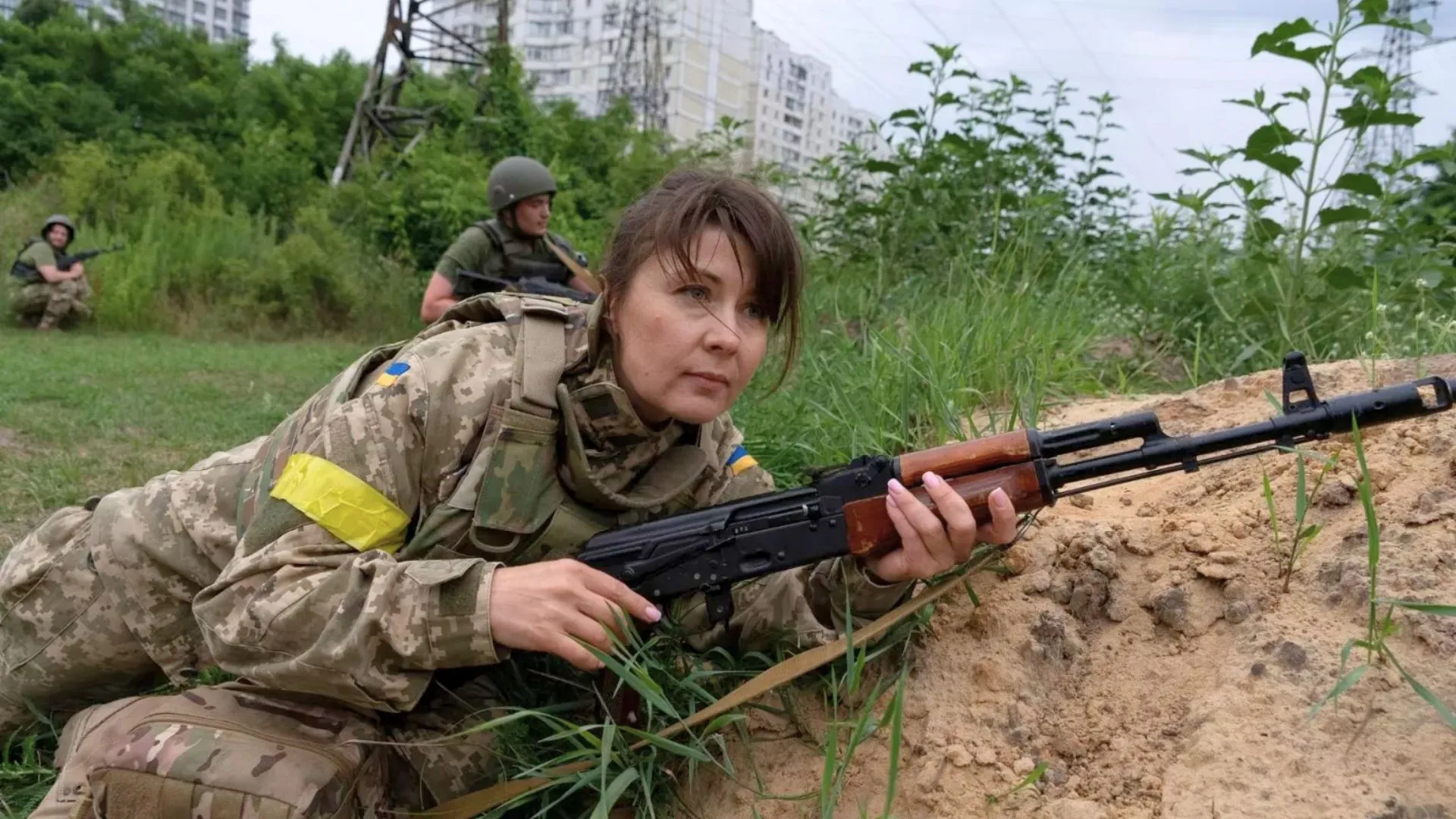 Ukraine Launches First-Ever Female Military Drive Amid Manpower Crisis