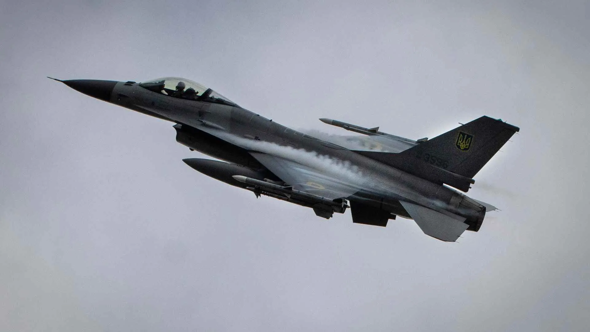 Ukrainian F-16 Pilot Dies in Massive Russian Airstrike, Zelenskyy Urges More Western Aid