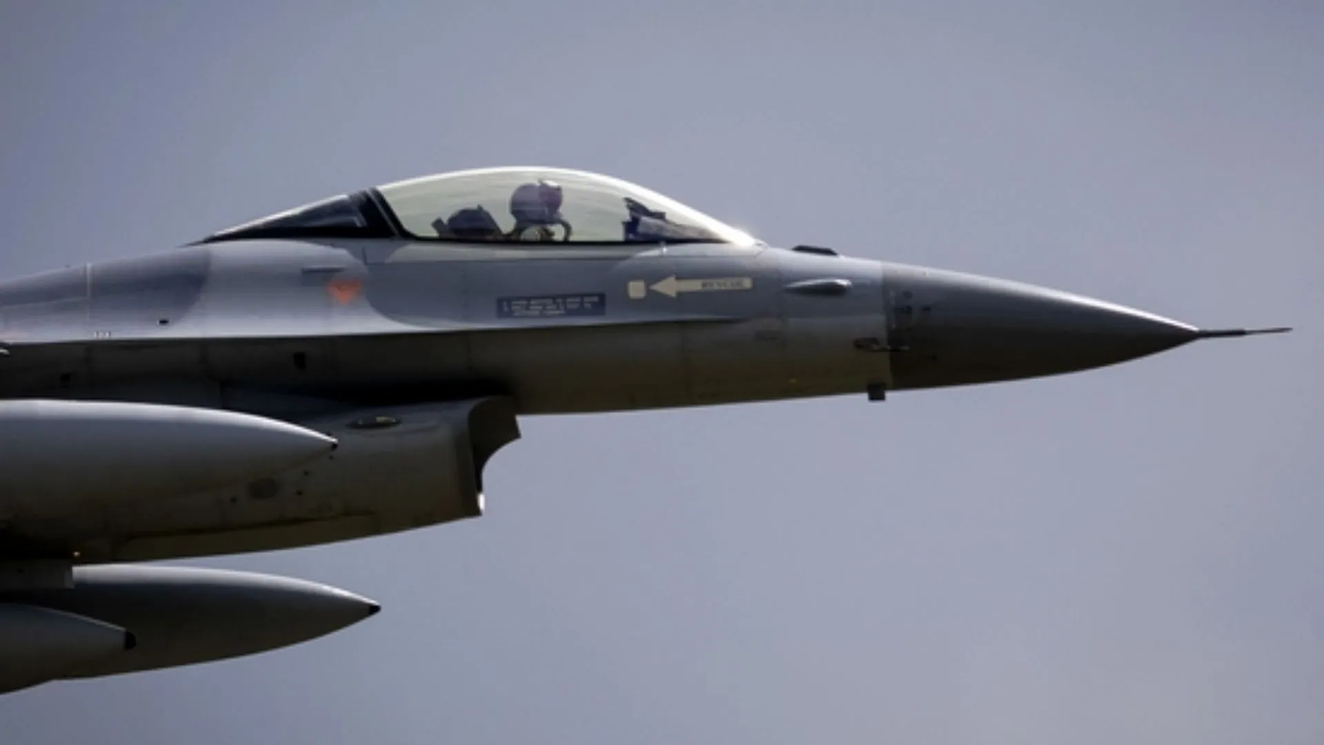 Ukrainian Pilot Killed, F-16 Downed in Russian Strike
