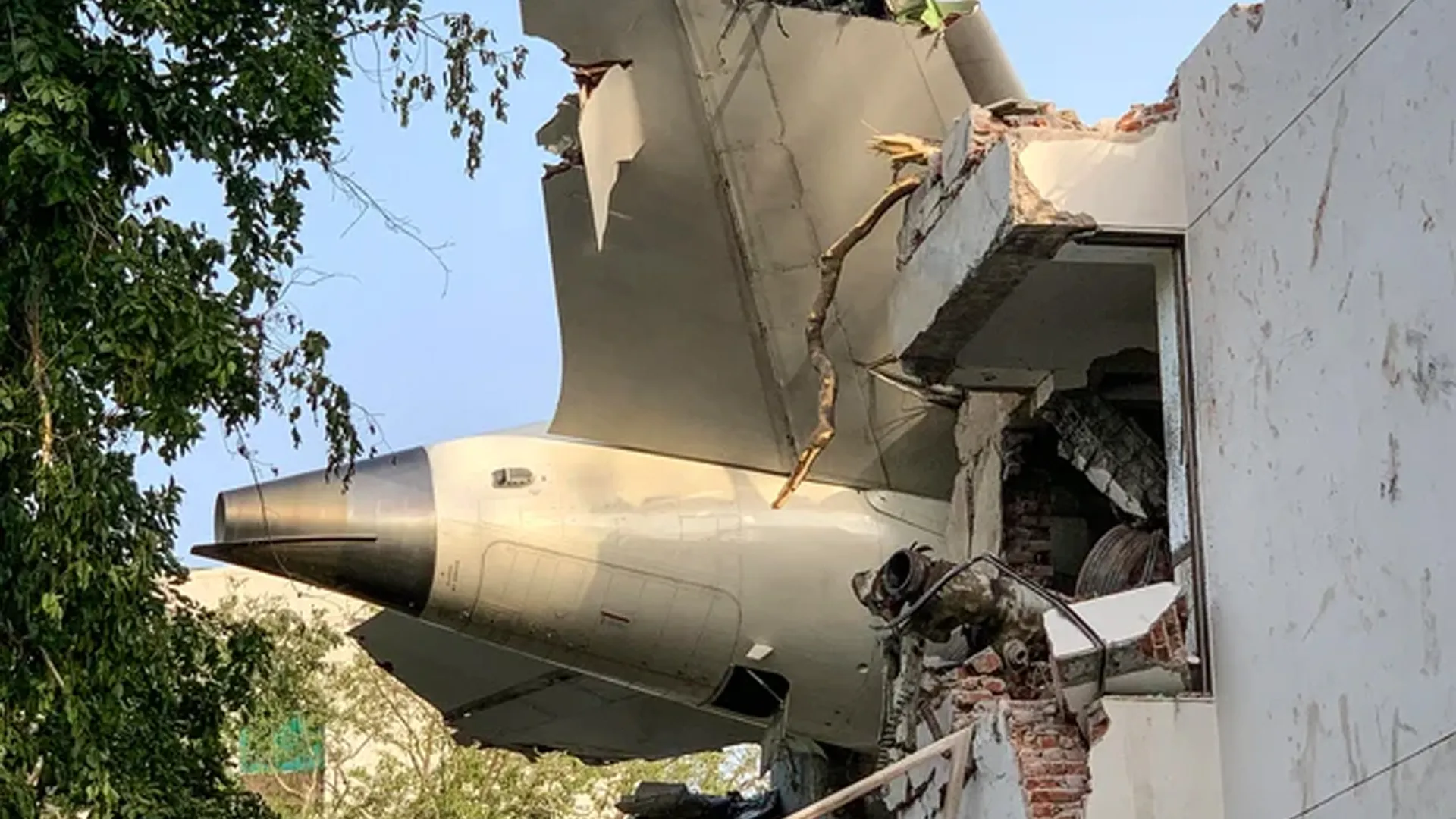 Air India AI171 Crash: Centre’s First Briefing Details What Happened After Takeoff