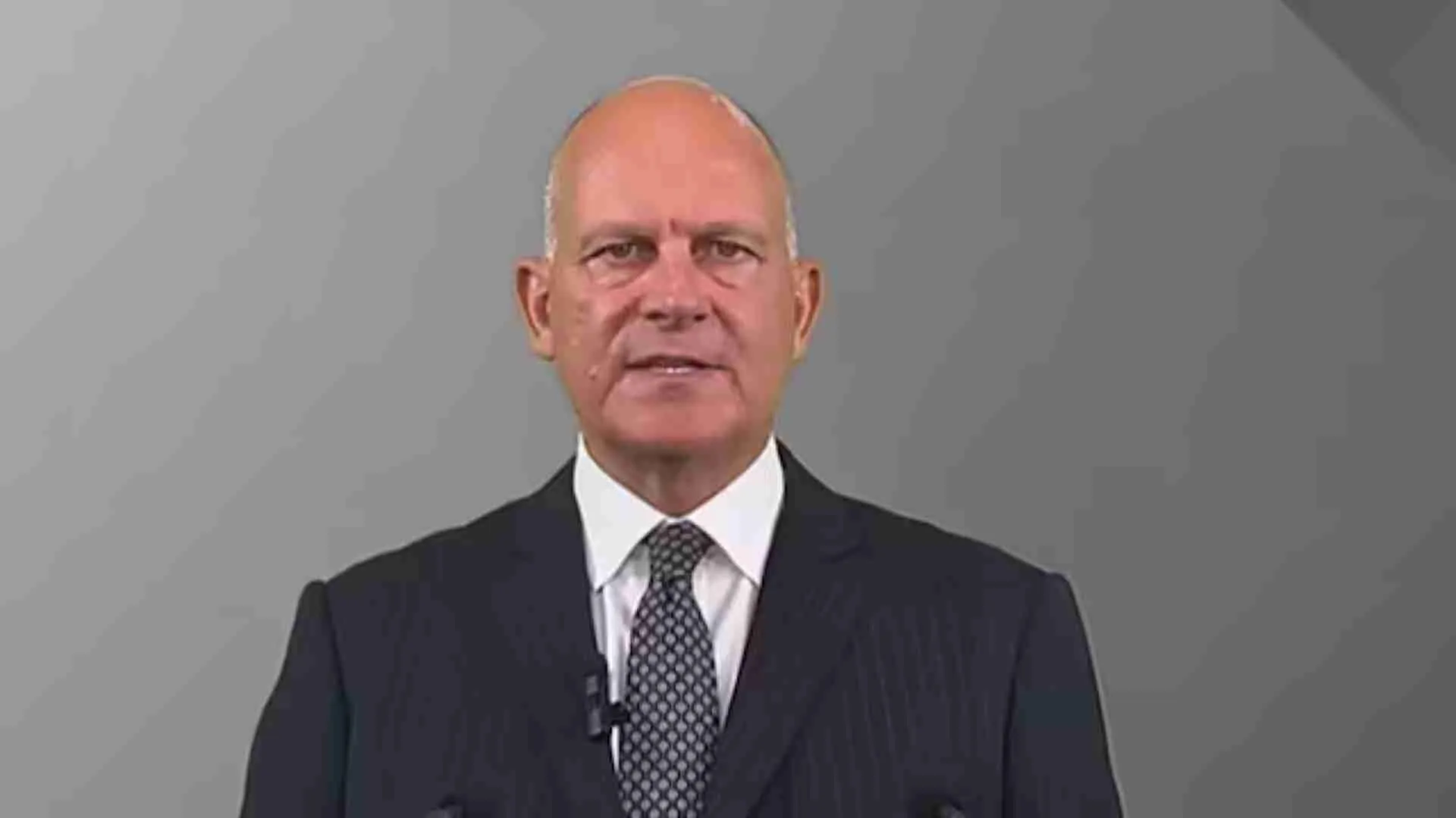 Who Is Robert Isom? Did Air India CEO Plagiarise American Airlines Chief’s Statement? | WATCH