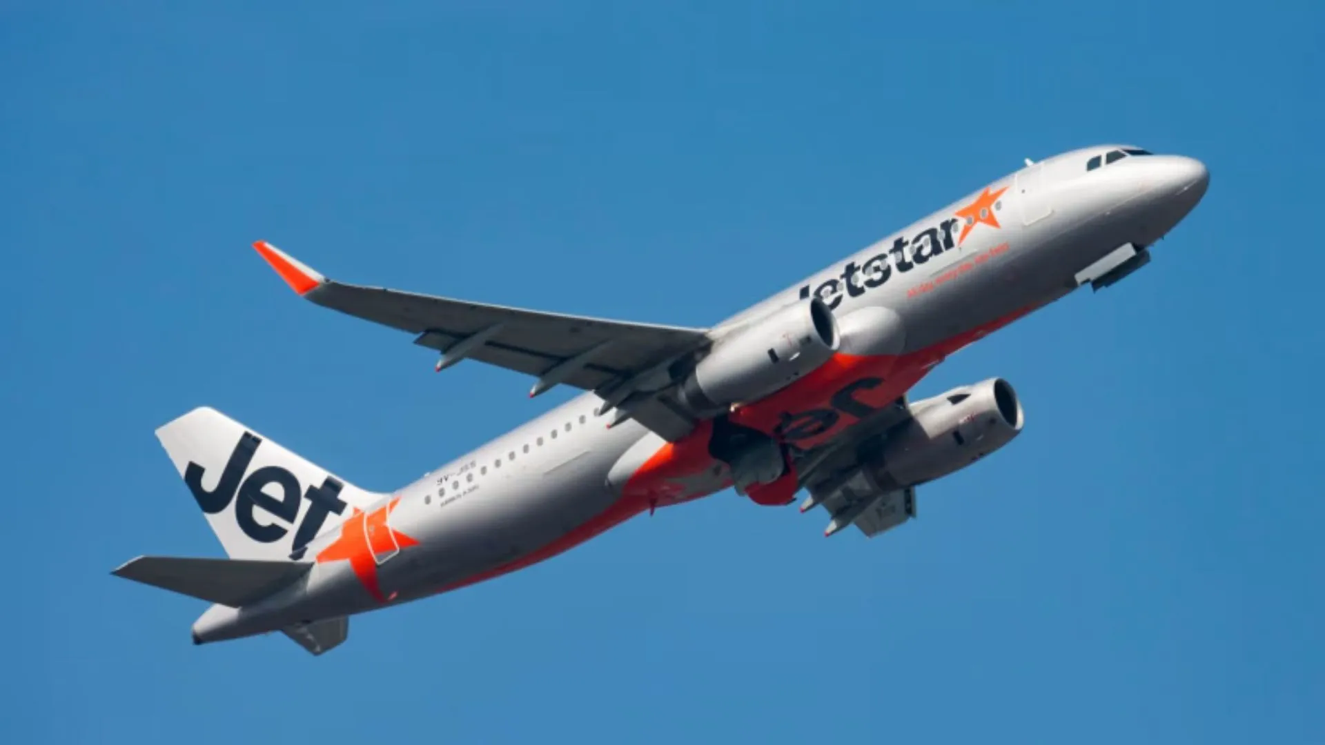 Jetstar Asia Shutdown Shocks Passengers: 500 Jobs Lost, 16 Routes Axed