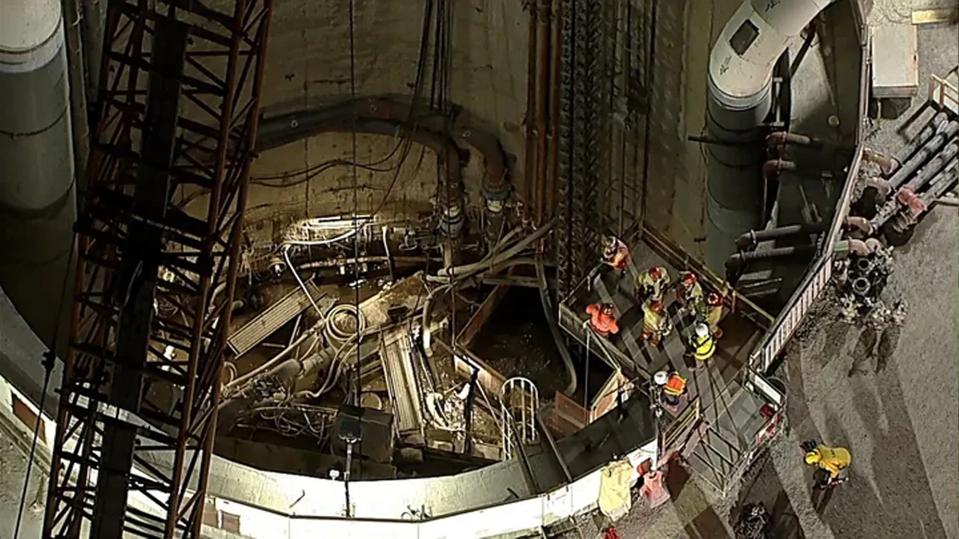 Los Angeles Tunnel Collapse: 31 Workers Rescued in Wilmington Construction Disaster