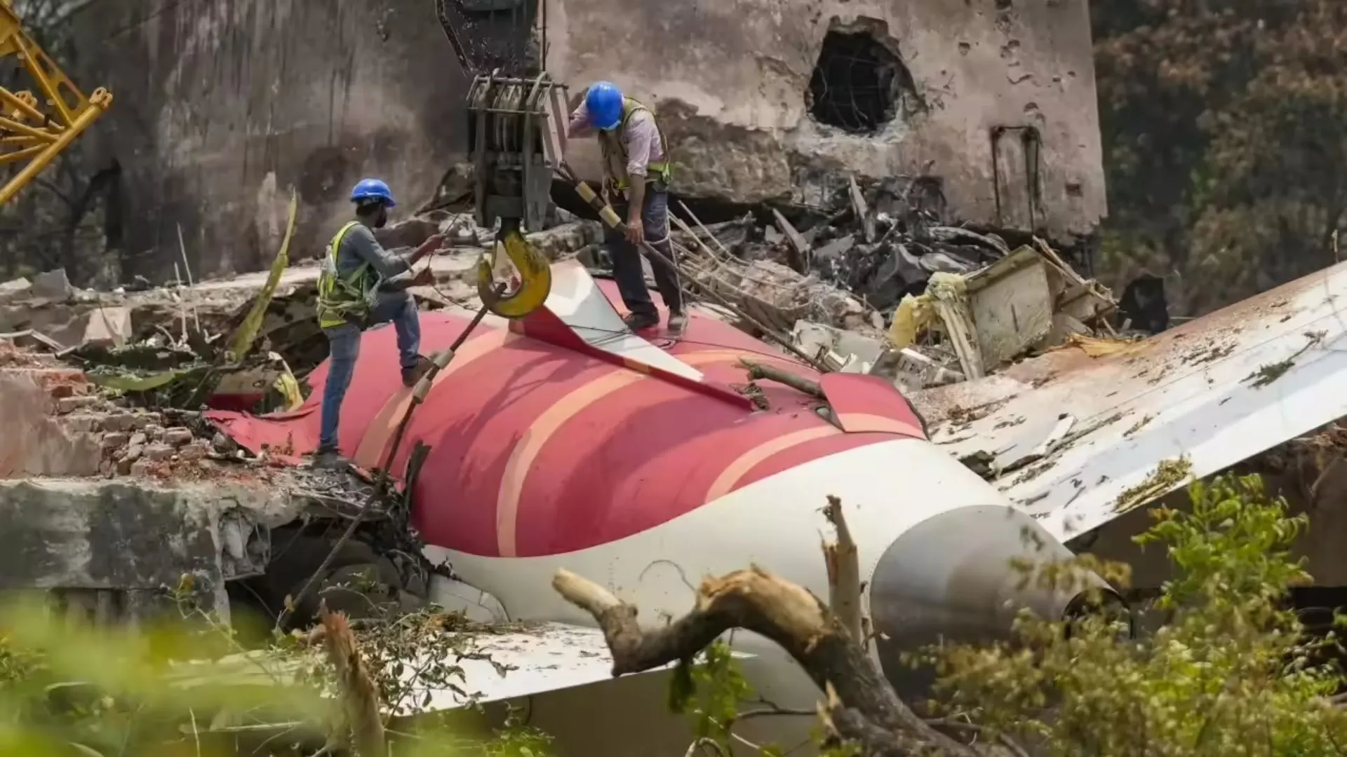 Air India AI171 Crash: Preliminary Report Hints at Total Power Failure