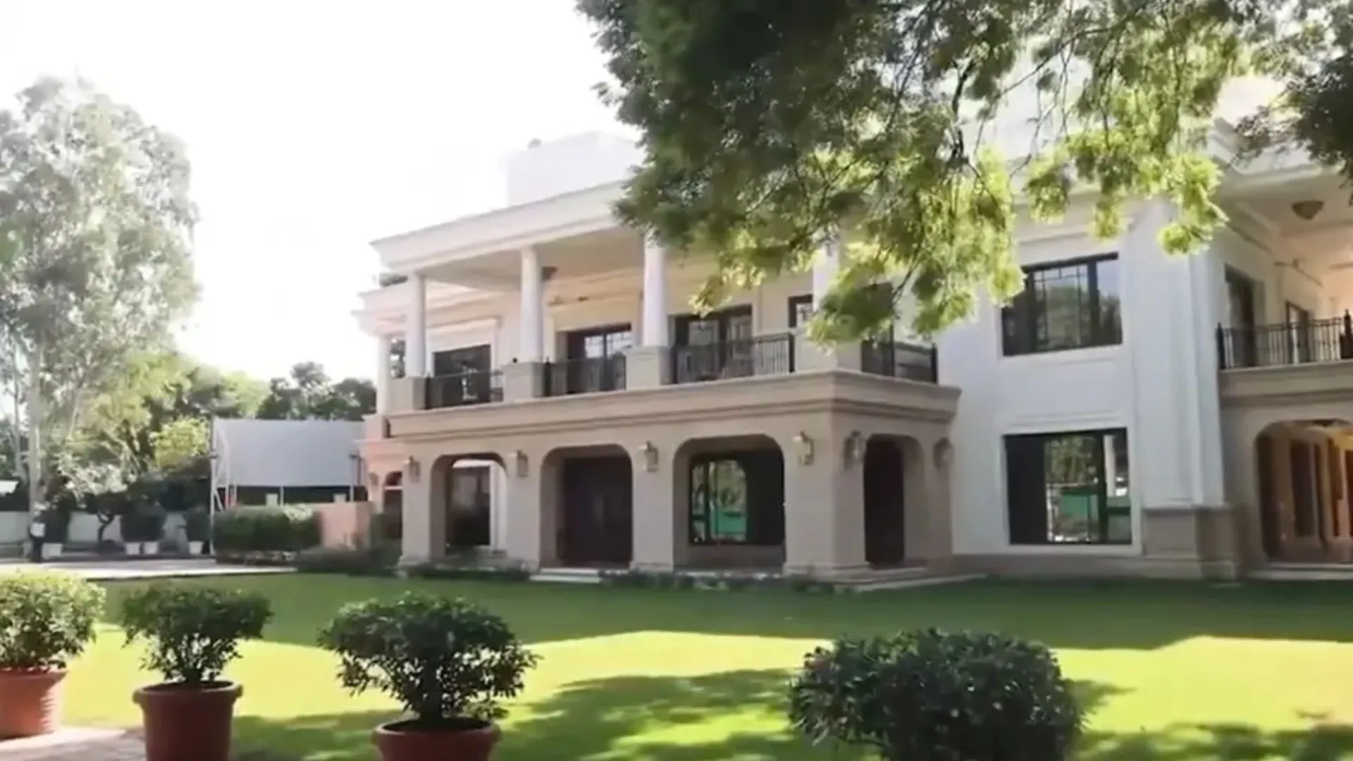 Delhi Unveils ‘Sheesh Mahal,’ But Not the One You’re Expecting