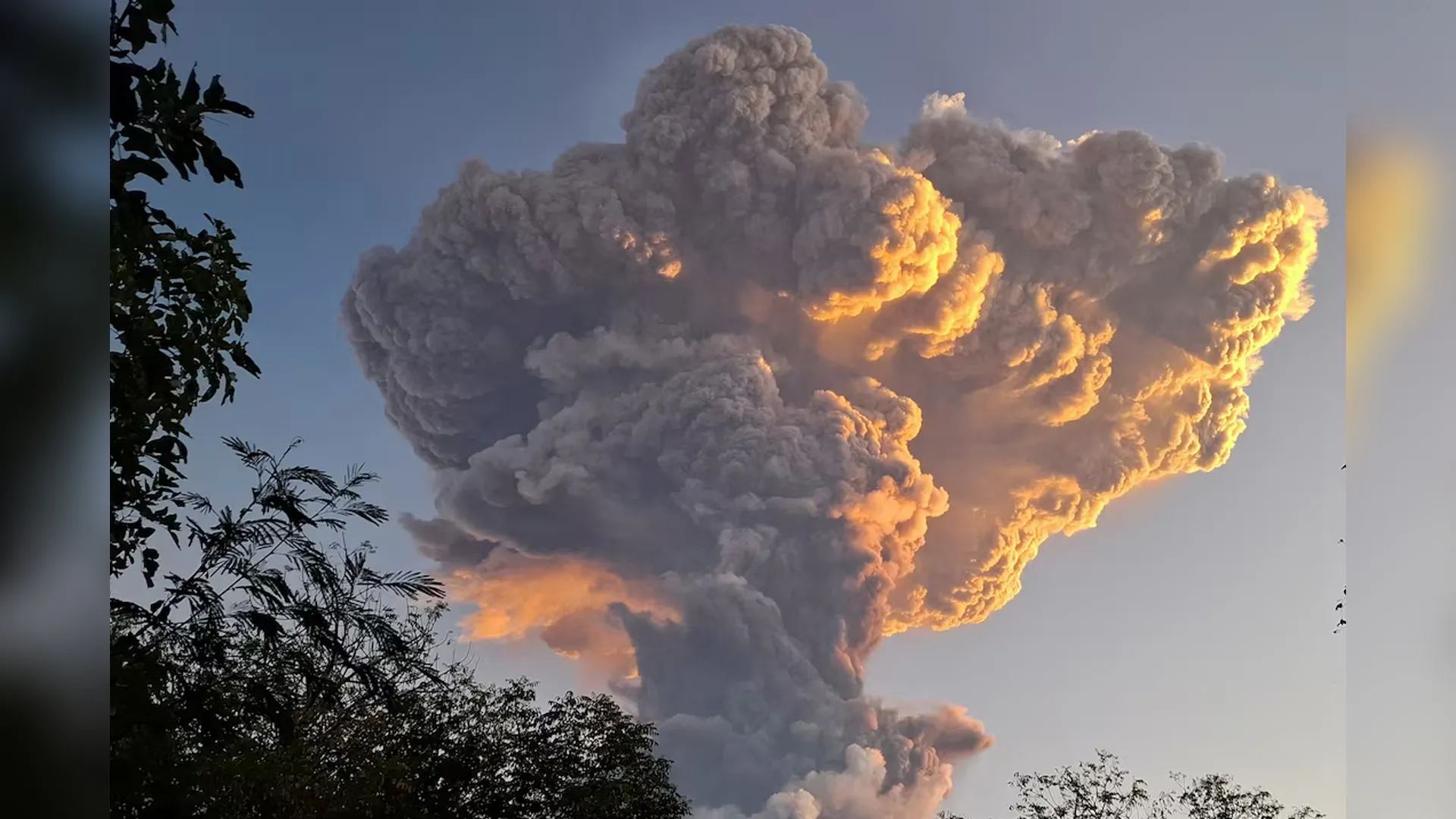 Lewotobi Laki-Laki Eruption Blankets Sky With 18km-High Ash Cloud
