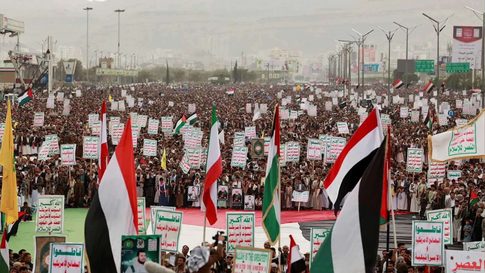 Israel Bombs Three Yemeni Ports, Power Plant Following Red Sea Assault