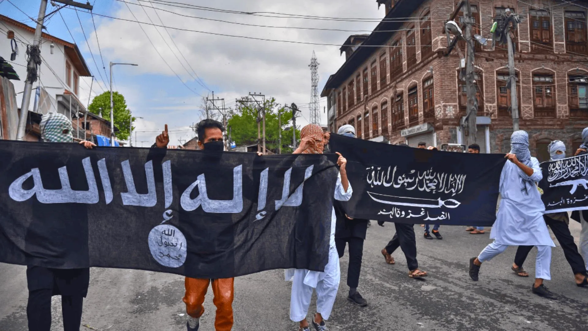 Malaysia Dismantles ISIS-Linked Cell Among Bangladeshi Migrant Workers