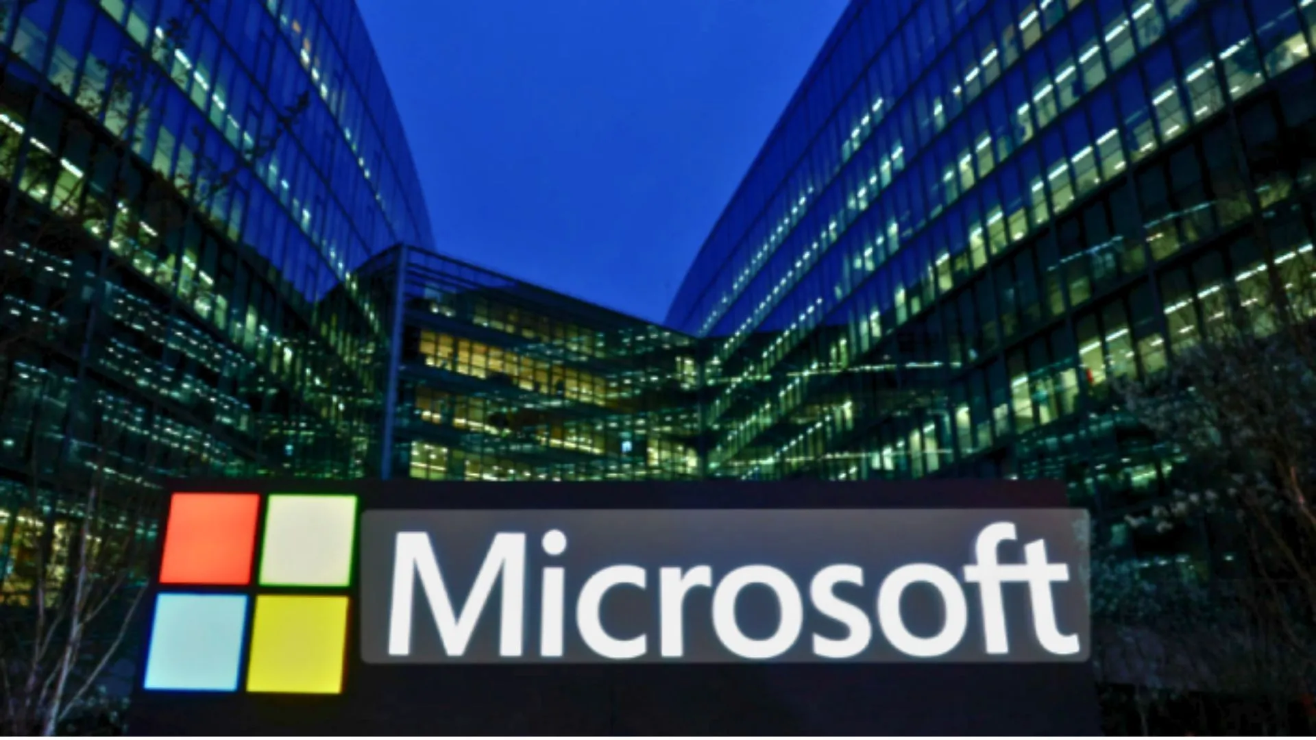 Microsoft Confirms Exit from Pakistan, Govt Calls Reports ‘Misleading Propaganda’